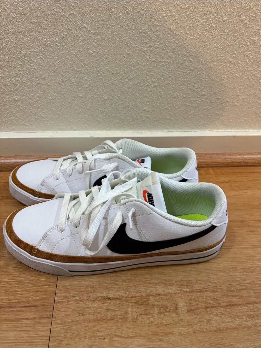 Nike Women’s Court Legacy Next  Nature